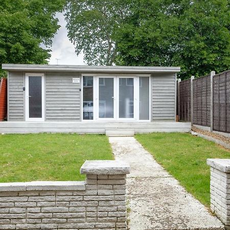 Dickens Suite- Cozy Suite 15Min Close To Gatwick Crawley  Exteriér fotografie